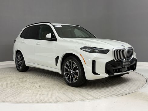 Used 2024 BMW X5 xDrive40i w/ M Sport Package AWD/4WD image 7