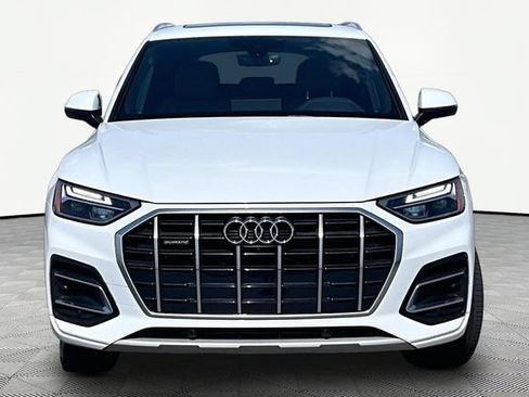 Used 2023 Audi Q5 2.0T Premium Plus w/ Premium Plus Package AWD/4WD image 3
