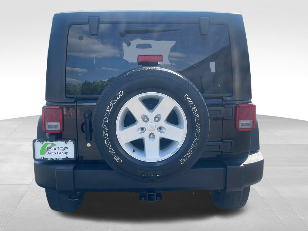 Used 2018 Jeep Wrangler Unlimited Sport S AWD/4WD image 6