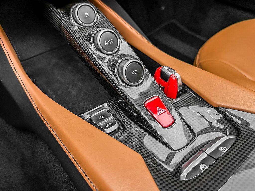 Certified 2019 Ferrari Portofino RWD image 14