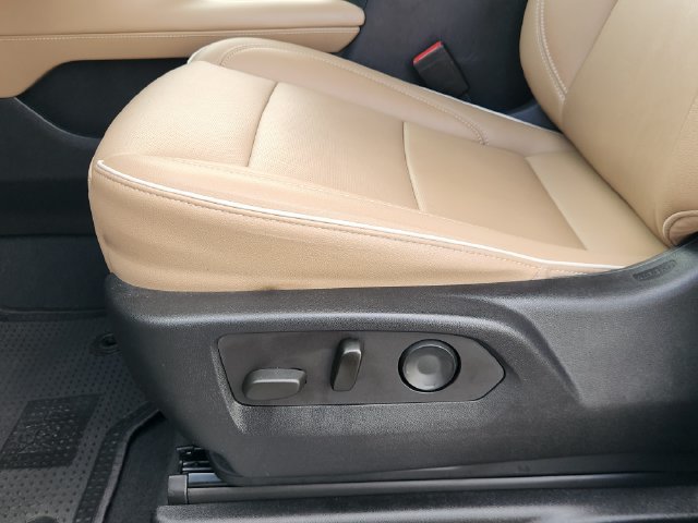 Used 2021 Chevrolet Suburban Premier RWD image 23