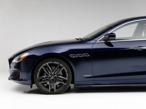 Used 2020 Maserati Quattroporte S GranSport image 37