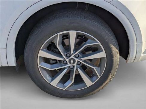 Used 2023 Audi Q5 2.0T Premium Plus w/ Premium Plus Package image 7