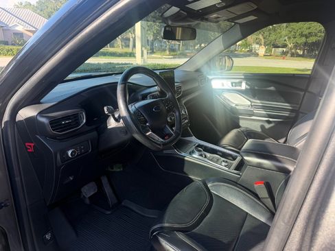 Used 2020 Ford Explorer ST w/ Premium Technology Package AWD/4WD image 12