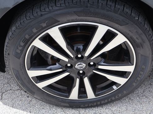Used 2020 Nissan Kicks SV FWD image 19