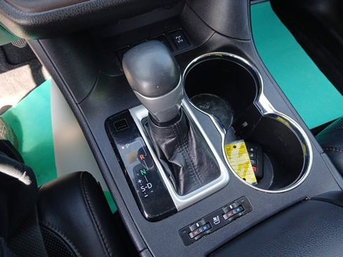 Used 2018 Toyota Highlander Limited Platinum image 26