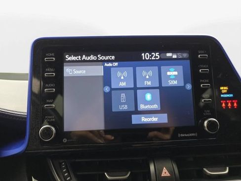 Used 2021 Toyota C-HR XLE FWD image 22