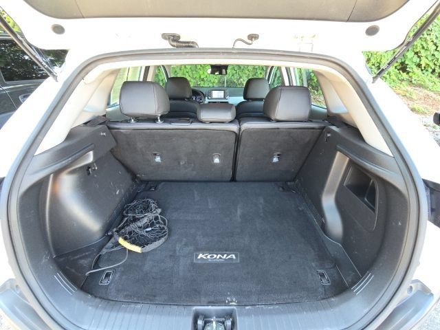 Used 2020 Hyundai Kona SE w/ Cargo Package FWD image 12