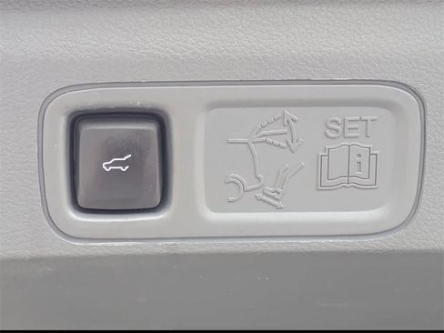 Used 2020 Lincoln Navigator Reserve w/ Luxury Package image 13