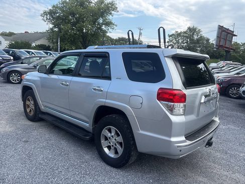 Used 2010 Toyota 4Runner SR5 AWD/4WD image 12