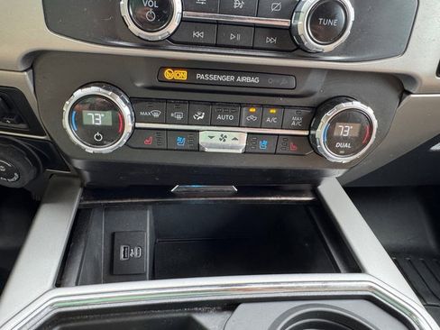 Used 2022 Ford F250 Lariat w/ Chrome Package AWD/4WD image 25