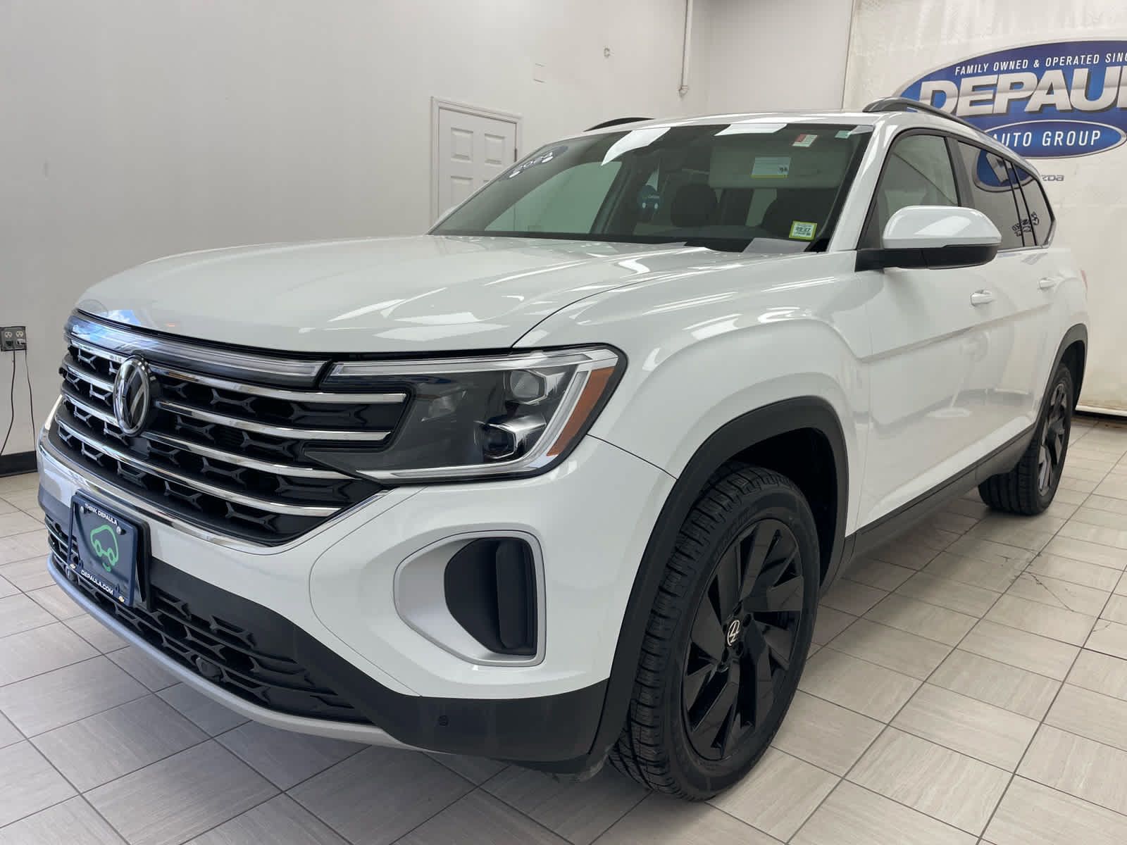 Used 2024 Volkswagen Atlas SE AWD/4WD image 21