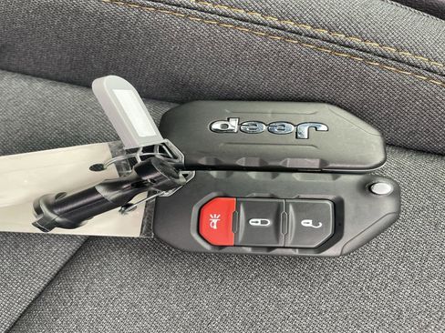 New 2025 Jeep Gladiator Sport image 34