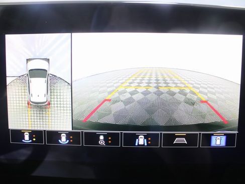 Used 2024 Buick Encore GX Sport Touring w/ Advanced Technology Package image 4