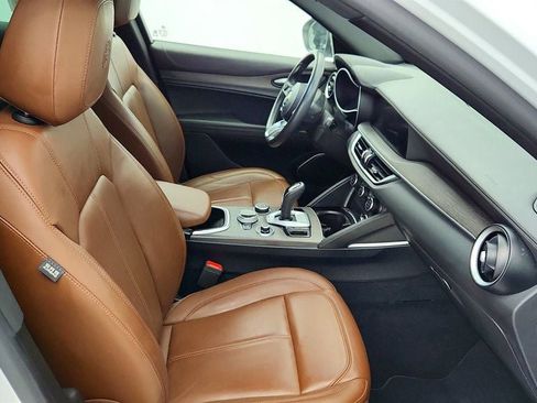 Used 2022 Alfa Romeo Stelvio Ti image 25