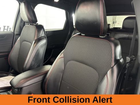 Used 2025 Ford Escape ST-Line FWD image 12