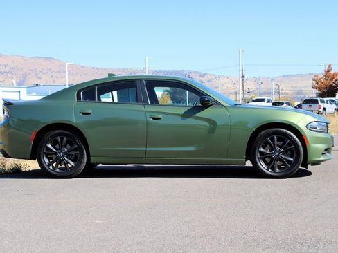 Used 2021 Dodge Charger SXT w/ Driver Convenience Group image 7