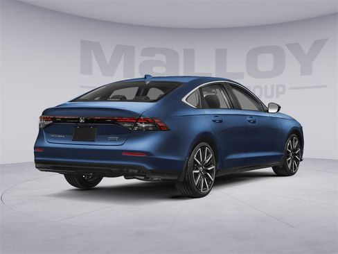 Used 2024 Honda Accord Touring image 2