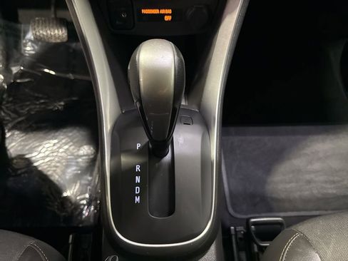 Used 2017 Chevrolet Trax LT w/ LT Convenience Package FWD image 19