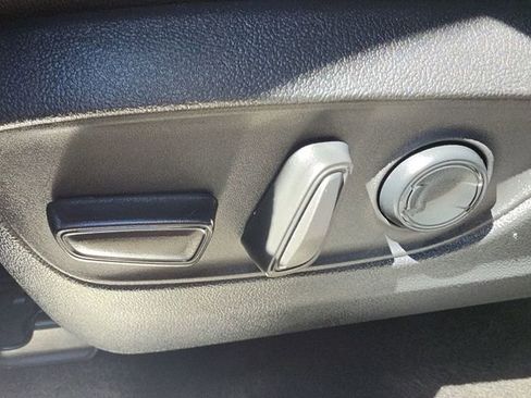 Used 2024 Toyota Grand Highlander AWD Hybrid image 17