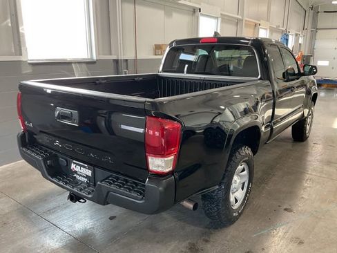 Used 2020 Toyota Tacoma SR image 6