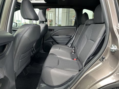 Used 2025 Subaru Forester Premium AWD/4WD image 20
