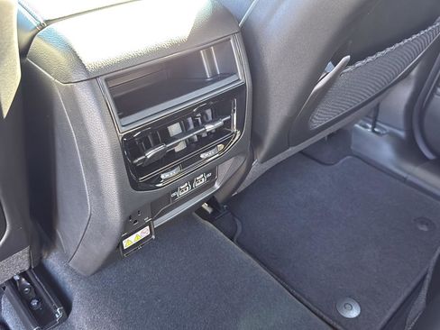 New 2025 Jeep Grand Cherokee Altitude image 26