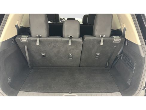 Used 2024 Nissan Pathfinder SV AWD/4WD image 25