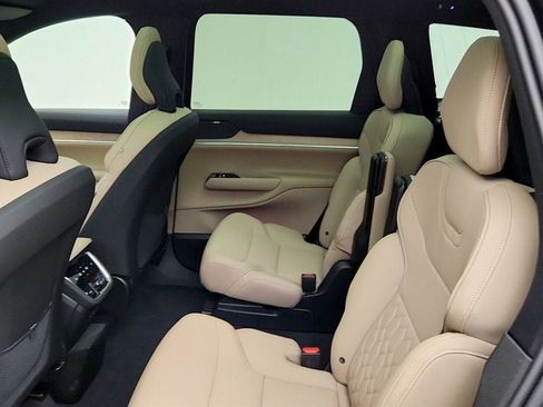 Used 2025 Volvo EX90 Plus AWD/4WD image 21