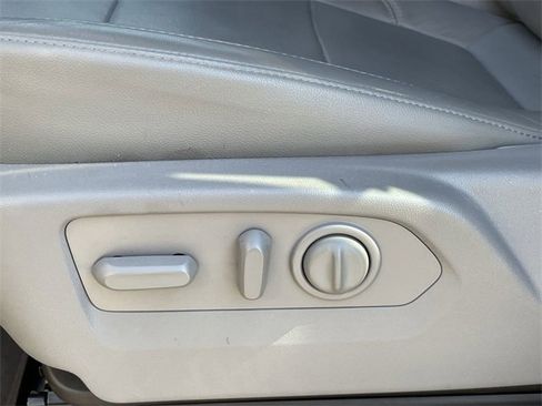 Used 2020 Chevrolet Silverado 2500 LTZ w/ LTZ Premium Package image 31