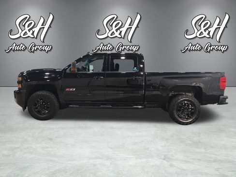 Used 2017 Chevrolet Silverado 2500 LTZ w/ Duramax Plus Package AWD/4WD image 17