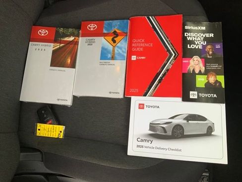 Used 2025 Toyota Camry LE image 17