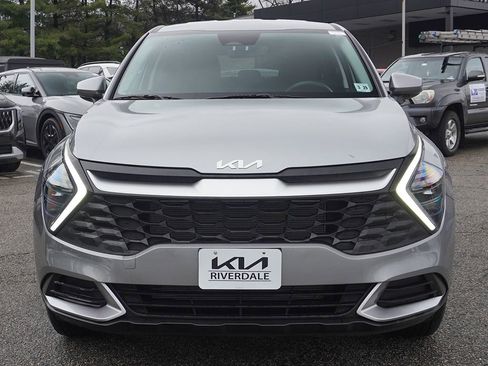 Used 2024 Kia Sportage LX image 9