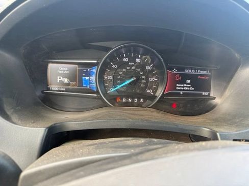 Used 2017 Ford Explorer XLT w/ Equipment Group 202A AWD/4WD image 18
