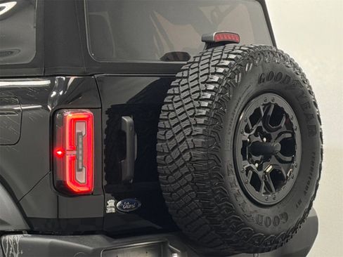 Used 2024 Ford Bronco Wildtrak image 7