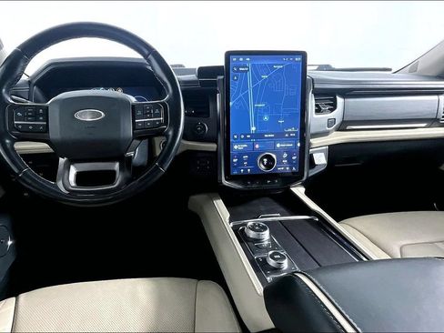 Used 2023 Ford Expedition Platinum AWD/4WD image 15