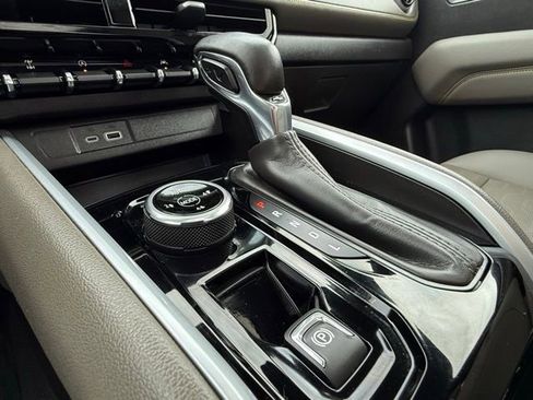 Used 2024 Chevrolet Colorado ZR2 w/ ZR2 Convenience Package III image 32