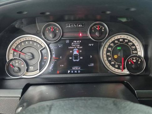 Used 2017 RAM 1500 Laramie AWD/4WD image 11