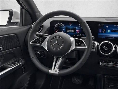 Used 2026 Mercedes-Benz GLB 250 image 28