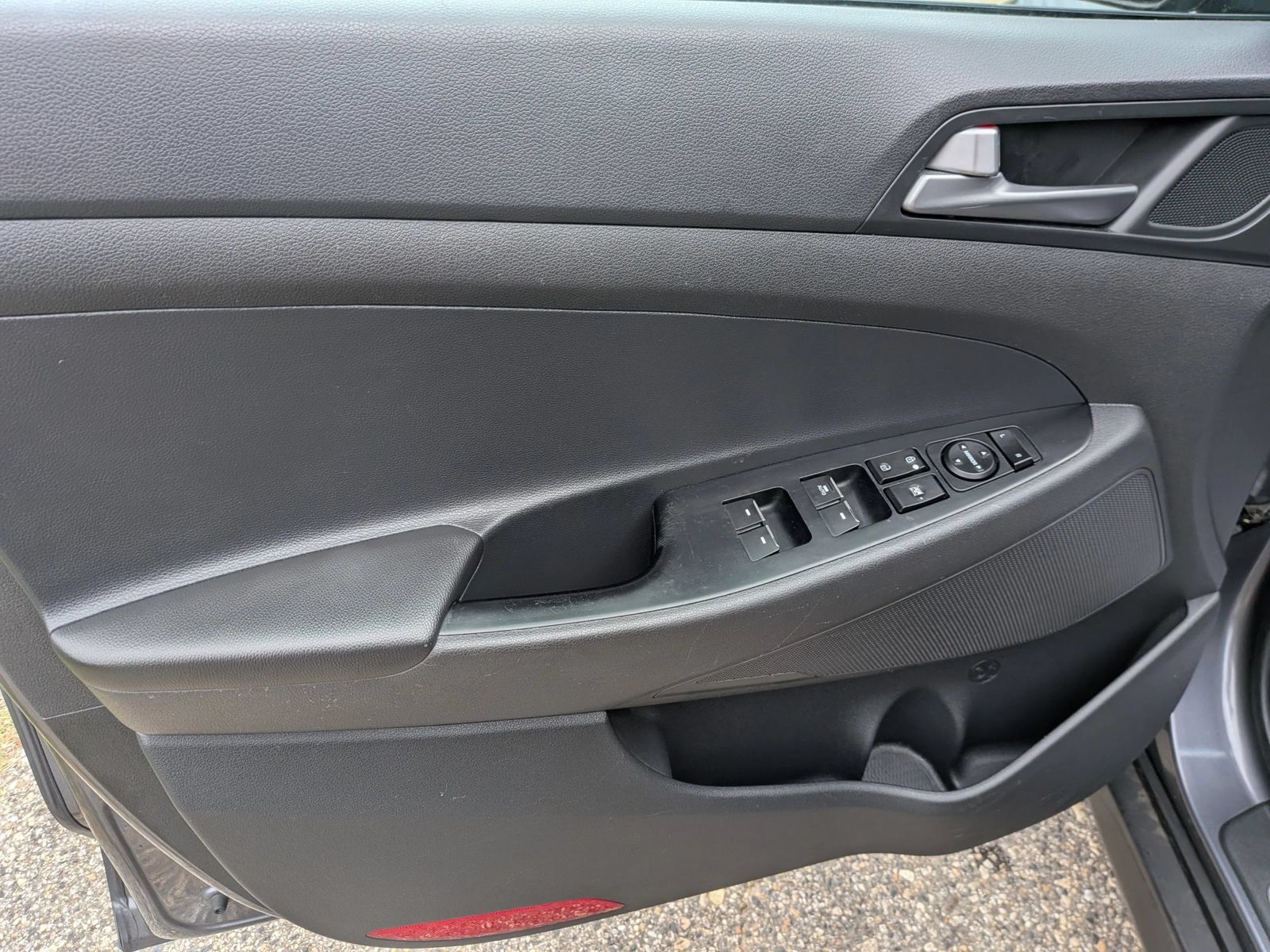 Used 2016 Hyundai Tucson Limited w/ Option Group 03 FWD image 24