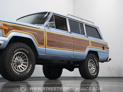 Used 1989 Jeep Grand Wagoneer AWD/4WD image 20