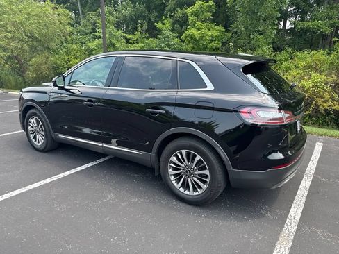 Used 2019 Lincoln Nautilus Select FWD image 3