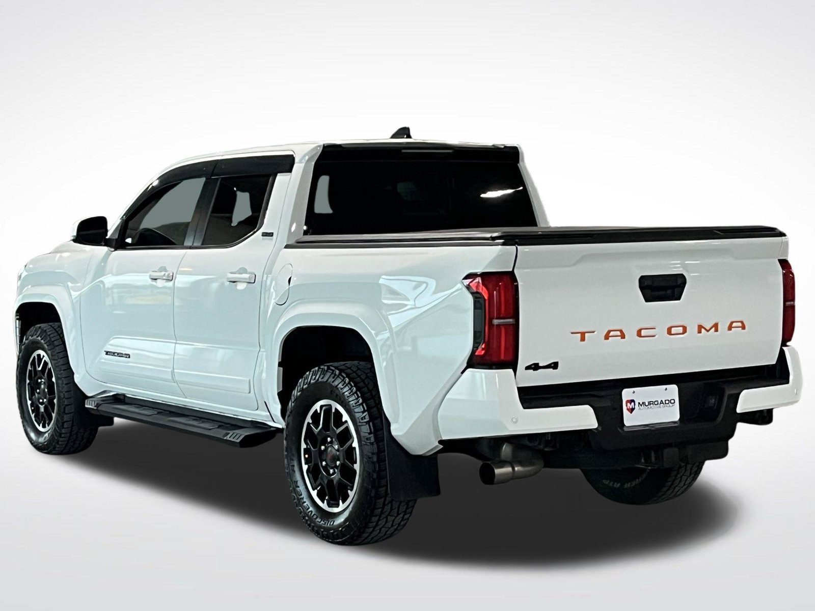 Used 2024 Toyota Tacoma SR5 AWD/4WD image 8