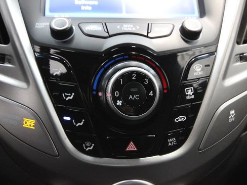 Used 2015 Hyundai Veloster w/ Option Group 02 FWD image 22