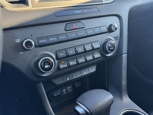 Used 2017 Kia Sportage LX w/ LX Popular Package image 27