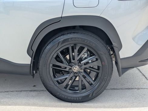 Certified 2026 Toyota Corolla Cross XSE w/ Convenience Package AWD/4WD image 21