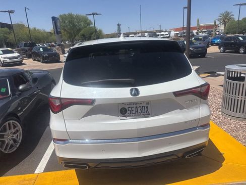 Used 2024 Acura MDX SH-AWD w/ Technology Package image 5
