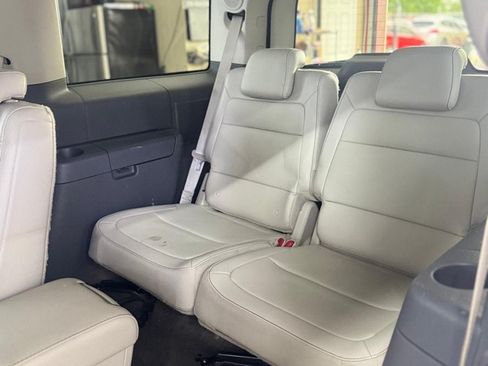Used 2011 Ford Flex SEL w/ Rapid Spec Order Code FWD image 42