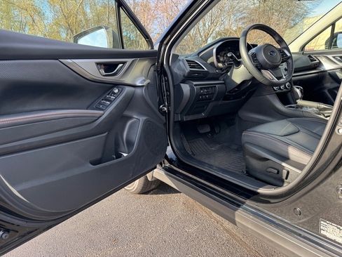 Used 2023 Subaru Crosstrek 2.5i Limited w/ Moonroof Package image 13