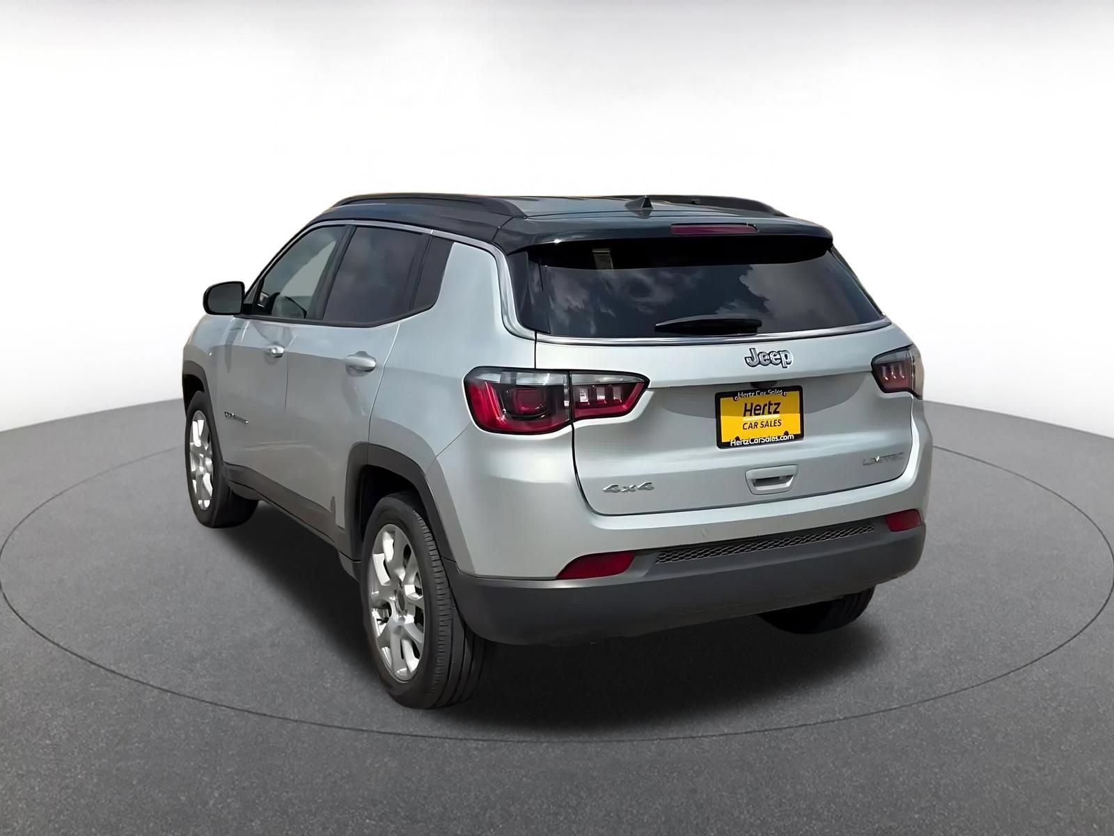 Used 2025 Jeep Compass Limited AWD/4WD image 10